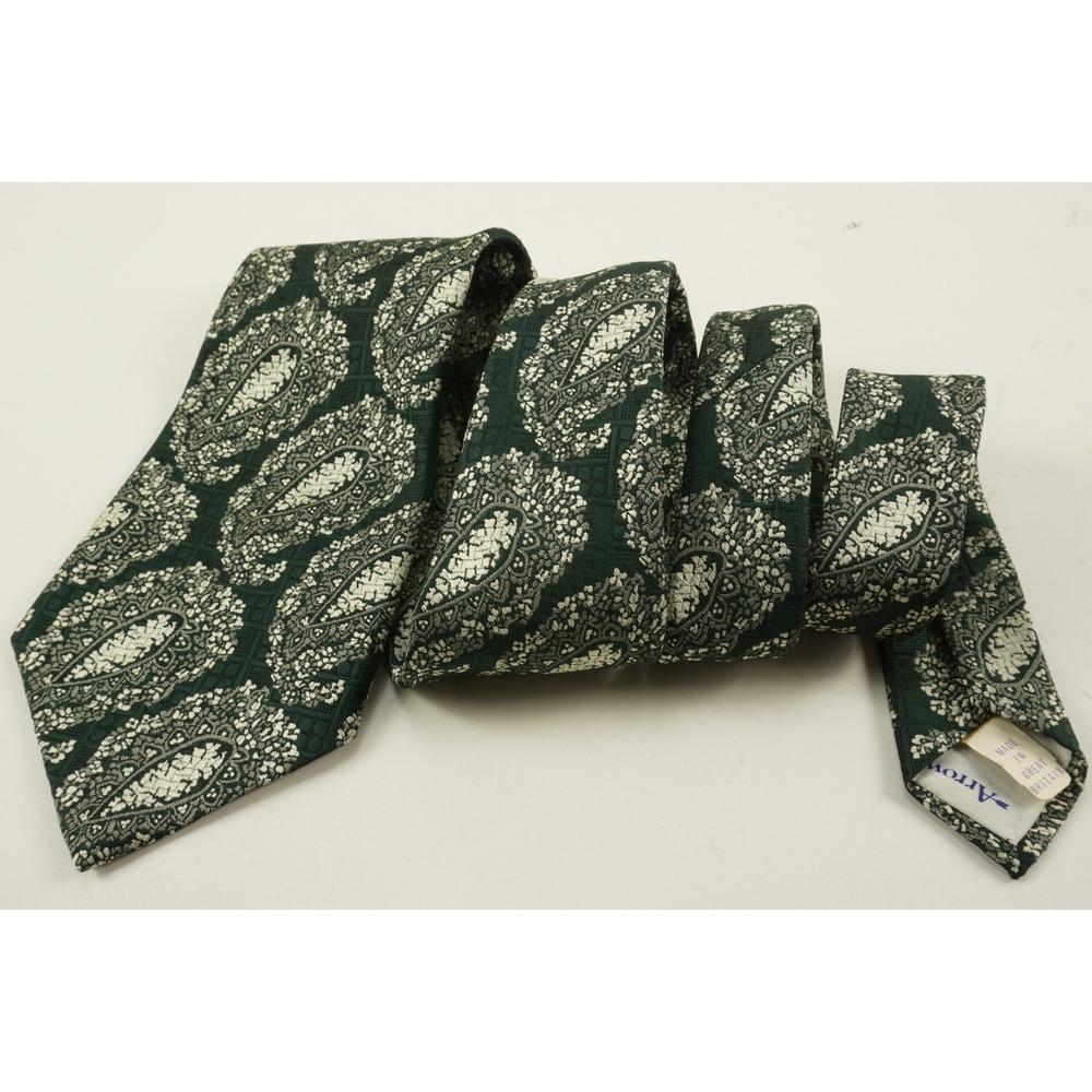 Vintage 1950s Arrow Great Britain Paisley Jacquard 54"‎ Short Neck Tie Green
